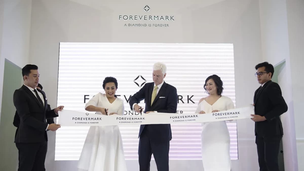 De Beers Forevermark exclusive partnership with CMK